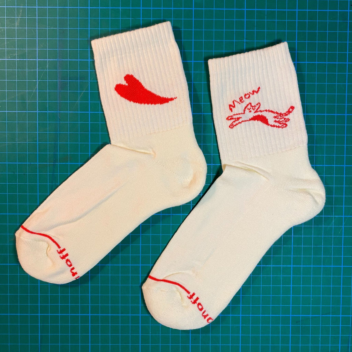 MEOW  socks