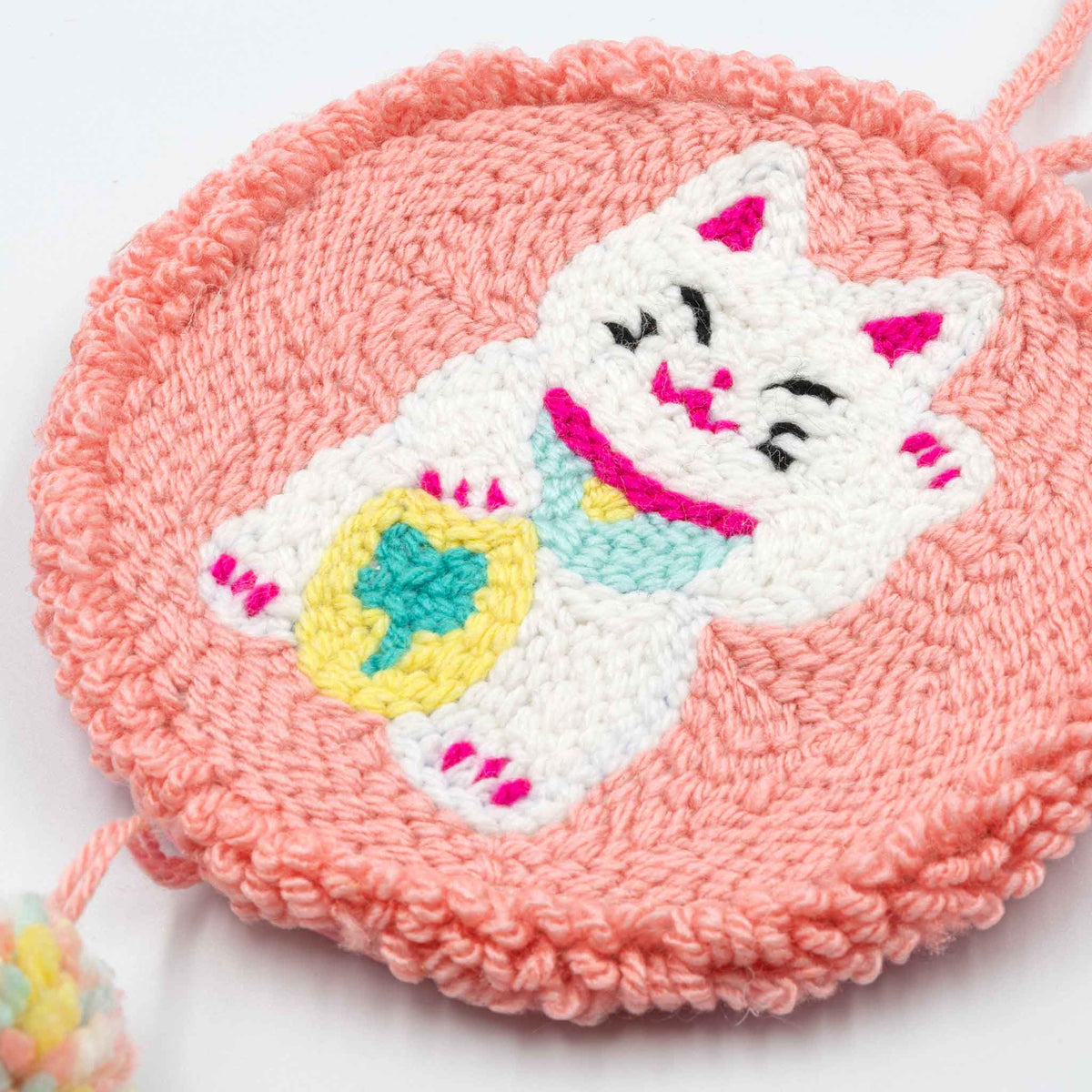 MANEKI NEKO CHARM knitted decoration